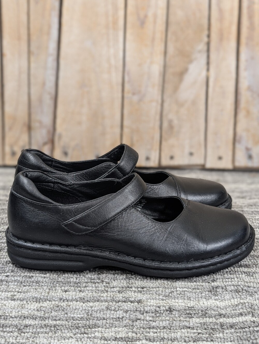 Propet: Women's Black Leather Mary Janes - Size 8